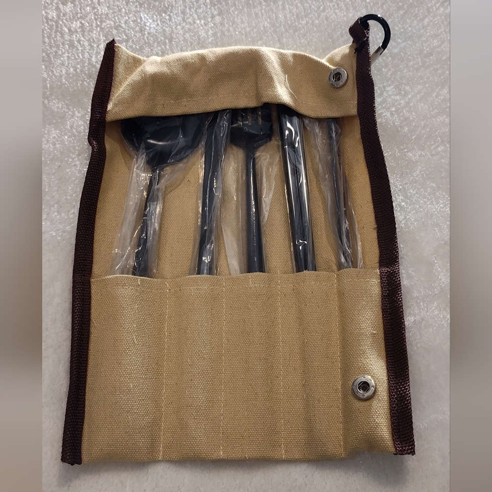 NWT!! Canvas Roll with Black Utensils